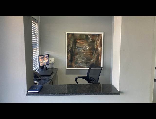 219M² OFFICE TO LET IN BENMORE GARDENS