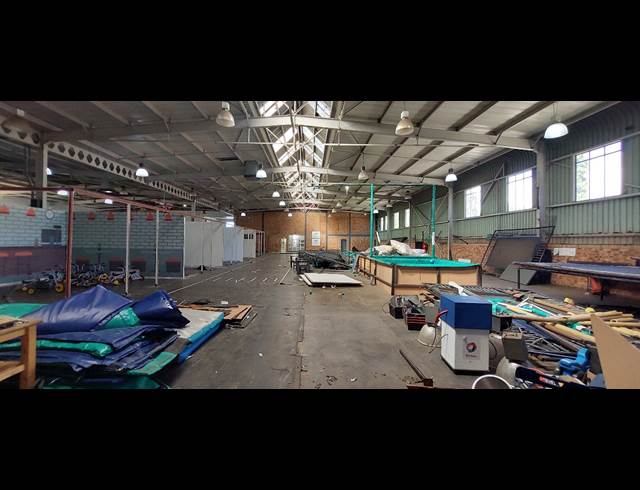 2,316M² WAREHOUSE TO LET IN ROOIHUISKRAAL