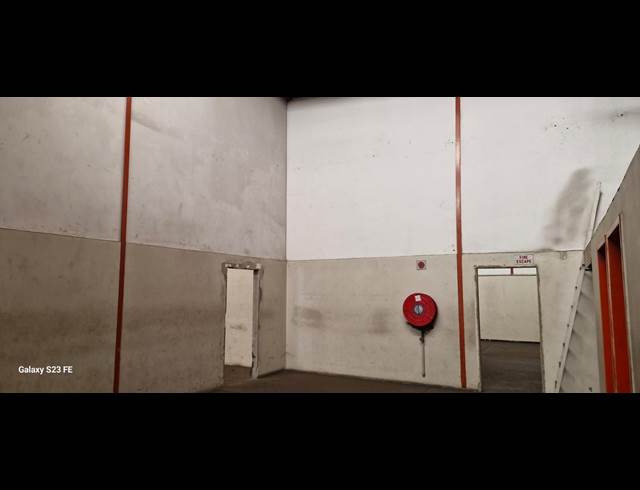 500M² WAREHOUSE TO LET IN CITY & SUBURBAN