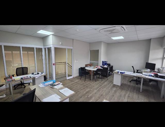 133M² WAREHOUSE TO LET IN BOSCHENMEER GOLF & COUNTRY ESTATE