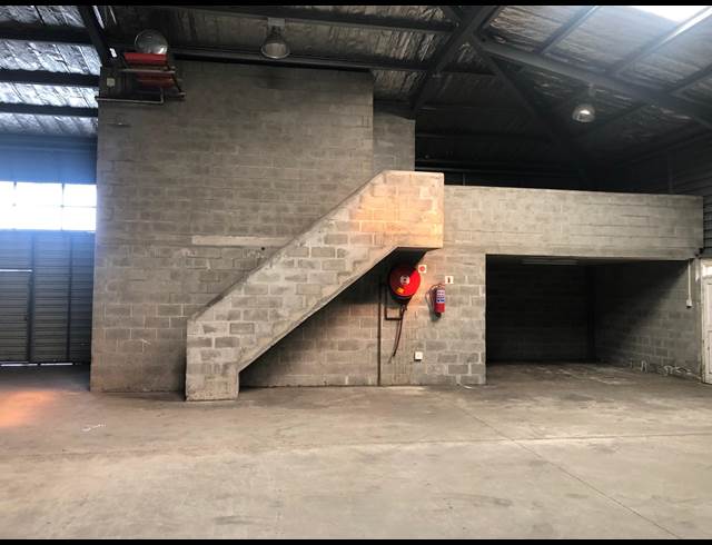 301M² WAREHOUSE TO LET IN EPPING INDUSTRIAL