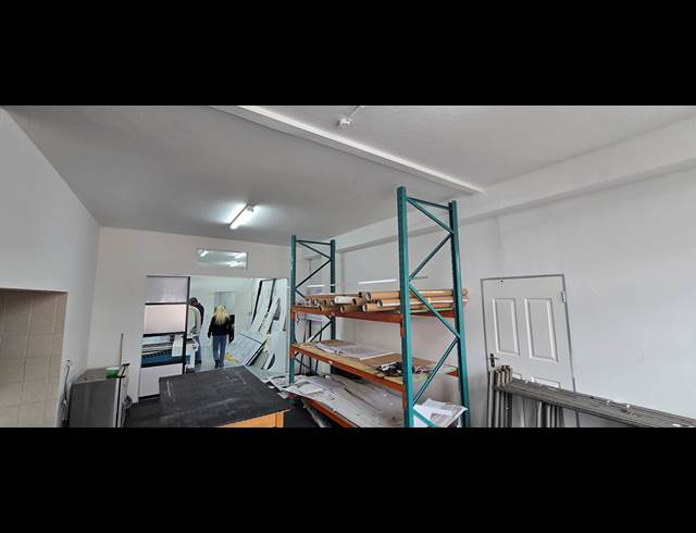 530M² RETAIL TO LET IN STRIJDOMPARK