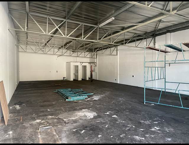 209M² RETAIL RENTED IN OTTERY