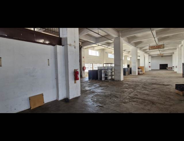 1,487M² WAREHOUSE TO LET IN SELBY