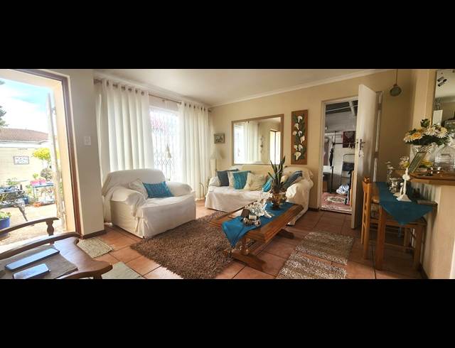 2 BEDROOM FREEHOLD RENTED IN SUNNINGDALE