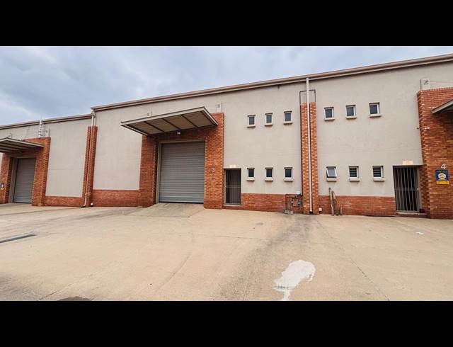 550M² WAREHOUSE TO LET IN STORMILL