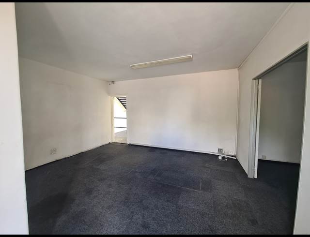 500M² WAREHOUSE TO LET IN ALLANDALE