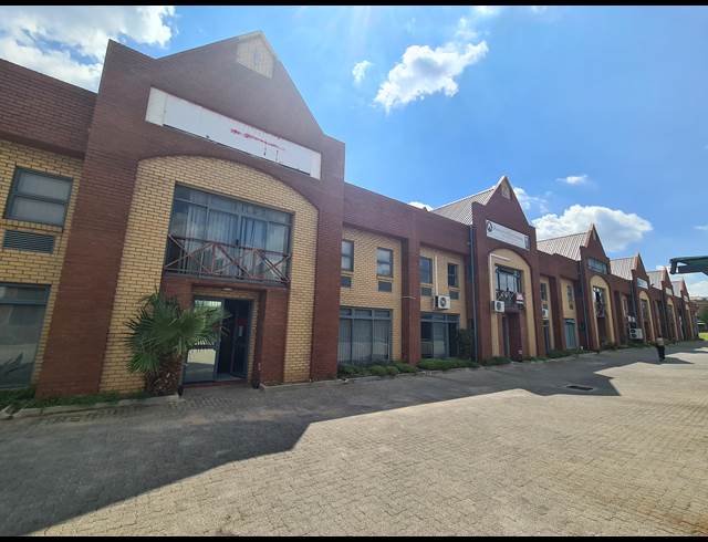 500M² WAREHOUSE TO LET IN ALLANDALE