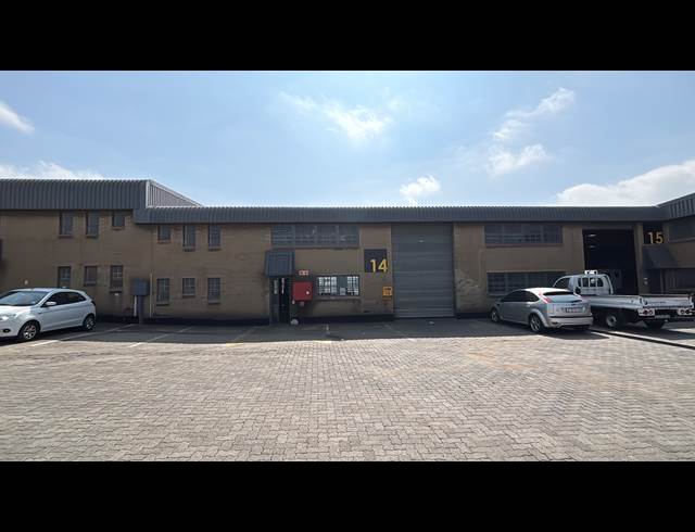448M² WAREHOUSE TO LET IN RUSTIVIA