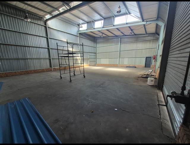 400M² FACTORY TO LET IN BENROSE