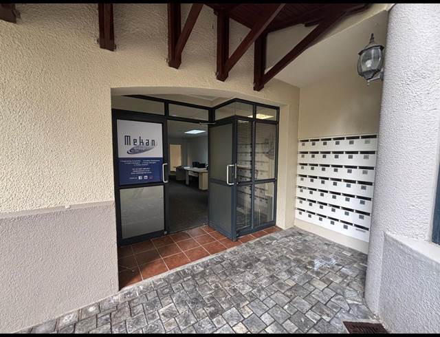 94M² OFFICE TO LET IN TYGER VALLEY