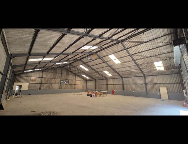 500M² WAREHOUSE TO LET IN PAARL CENTRAL
