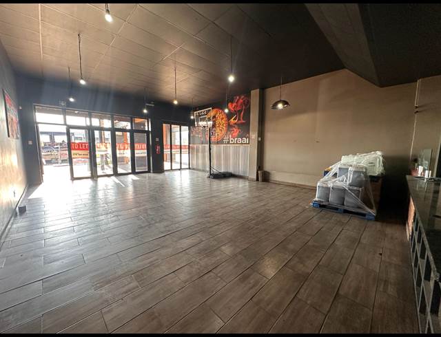 190M² RETAIL TO LET IN MODEL PARK