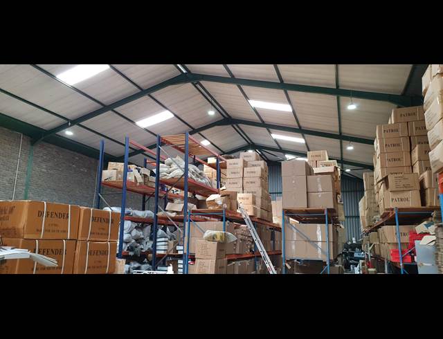 500M² WAREHOUSE TO LET IN MEADOWDALE