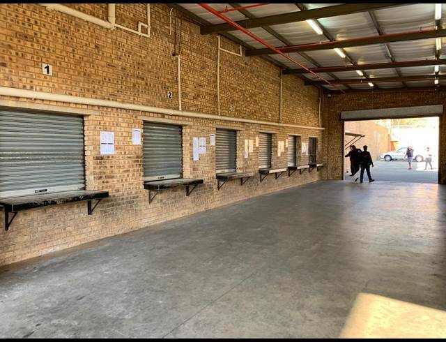 9,489M² WAREHOUSE TO LET IN LASER PARK