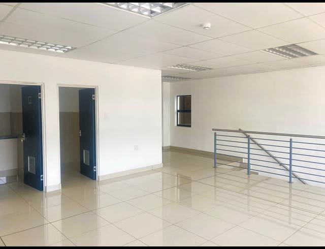 450M² WAREHOUSE TO LET IN KYA SANDS