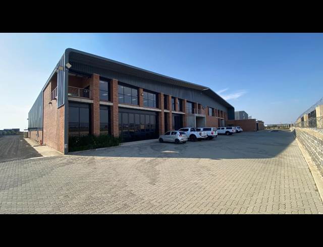 6,206M² WAREHOUSE TO LET IN KNOPJESLAAGTE