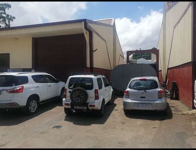 138M² MINI FACTORY RENTED IN MAXMEAD