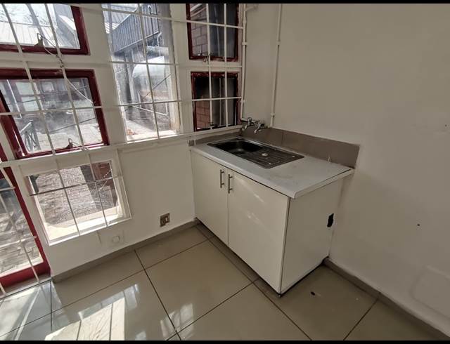 133M² OFFICE TO LET IN VALHALLA