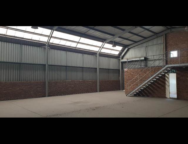 320M² WAREHOUSE TO LET IN WADEVILLE