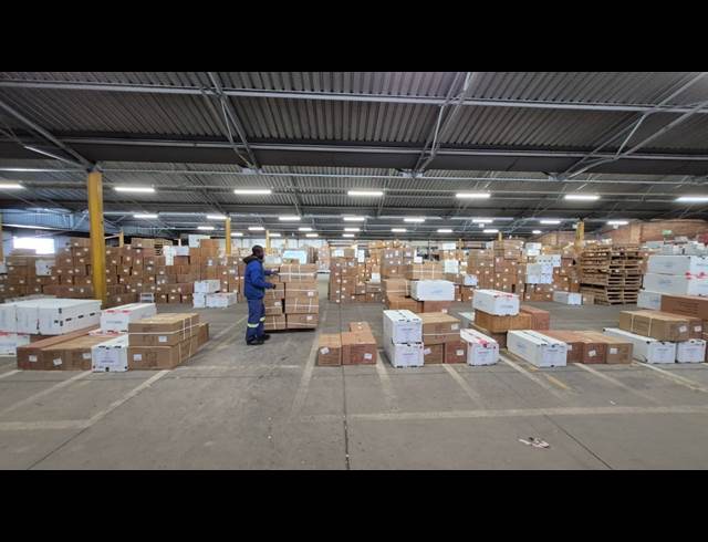 5,356M² WAREHOUSE TO LET IN ANDERBOLT