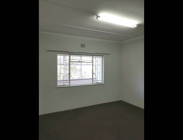 2 bed property to rent in WORCESTER CENTRAL