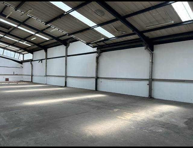 1,146M² WAREHOUSE TO LET IN ANDERBOLT