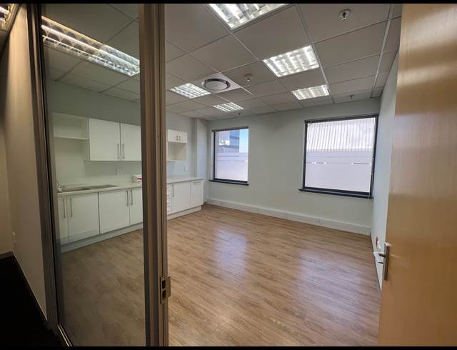 332M² OFFICE TO LET IN ROSEBANK