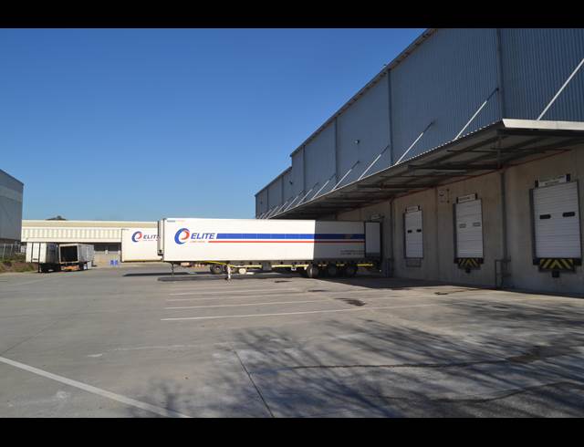 9,261M² WAREHOUSE TO LET IN PAROW INDUSTRIAL