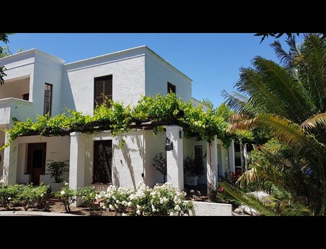 4 bed property to rent in LANGERUG