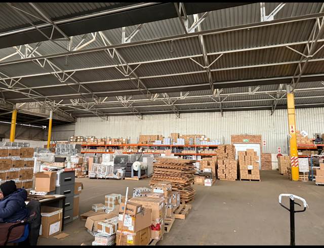 2,658M² WAREHOUSE TO LET IN ANDERBOLT