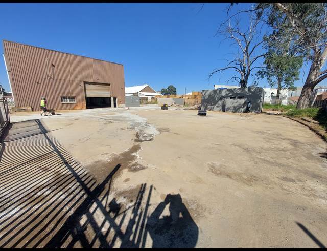 568M² FACTORY TO LET IN ANDERBOLT