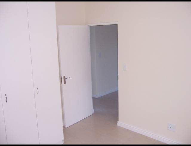 2 bed property to rent in LANSDOWNE