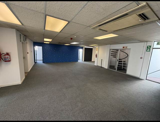 604M² OFFICE TO LET IN TYGER VALLEY
