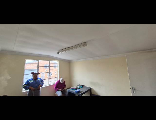 191M² WAREHOUSE TO LET IN DUNSWART