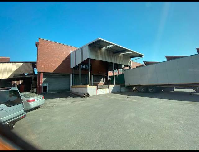 2,007M² WAREHOUSE TO LET IN MOBENI