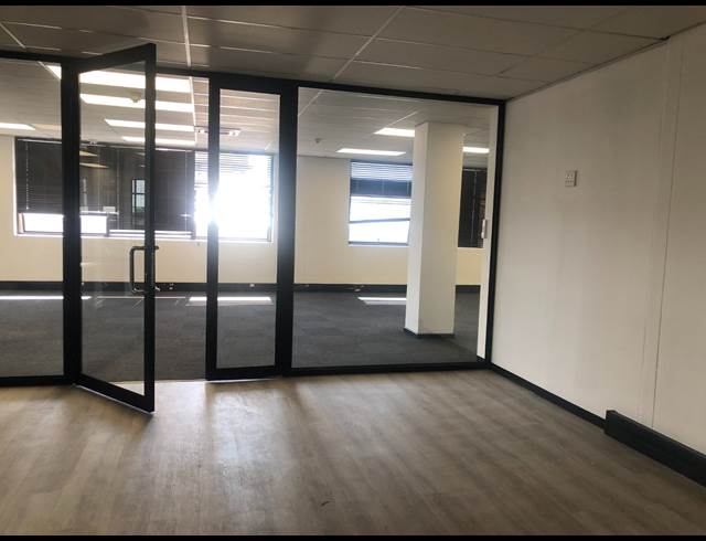 512M² OFFICE TO LET IN ILLOVO