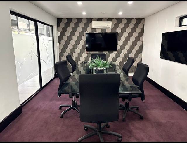 17M² SERVICED OFFICE TO LET IN BARBEQUE DOWNS