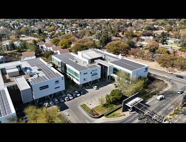 665M² OFFICE TO LET IN MAGALIESSIG
