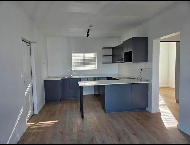 2 BEDROOM PROPERTY TO RENT IN UITZICHT