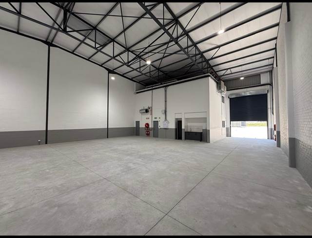 565M² WAREHOUSE TO LET IN STIKLAND INDUSTRIAL