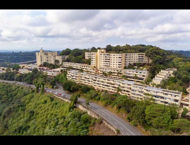 2 bed property to rent in PARADISE VALLEY