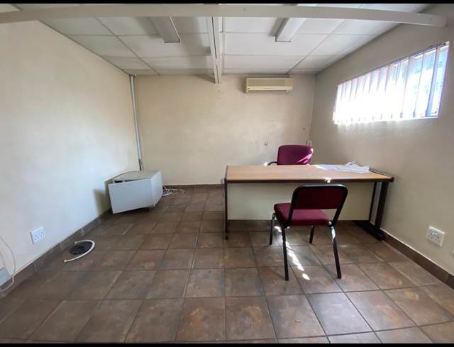 472M² WAREHOUSE TO LET IN NEWLANDS