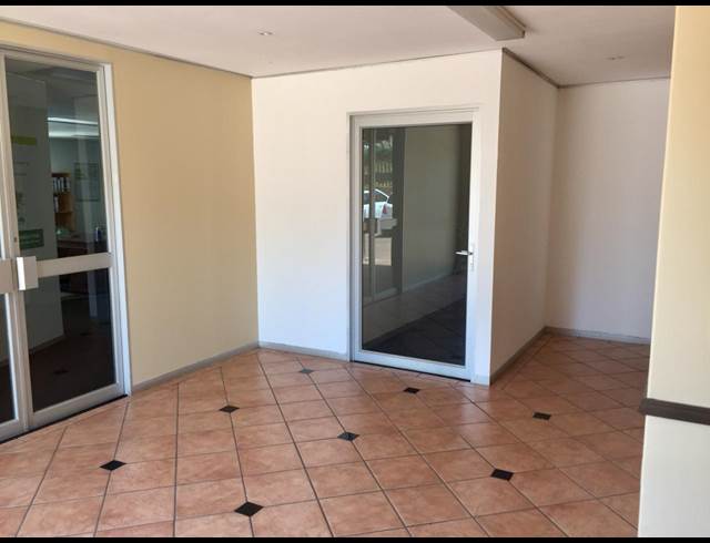 100M² OFFICE RENTED IN OLIVEDALE