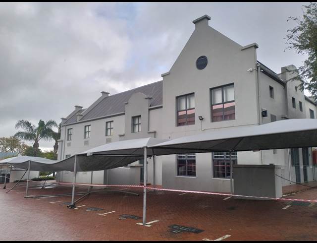 124M² OFFICE TO LET IN DURBANVILLE CENTRAL