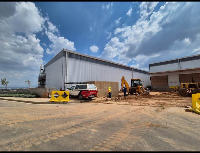 3,107M² WAREHOUSE TO LET IN AIRPORT PARK