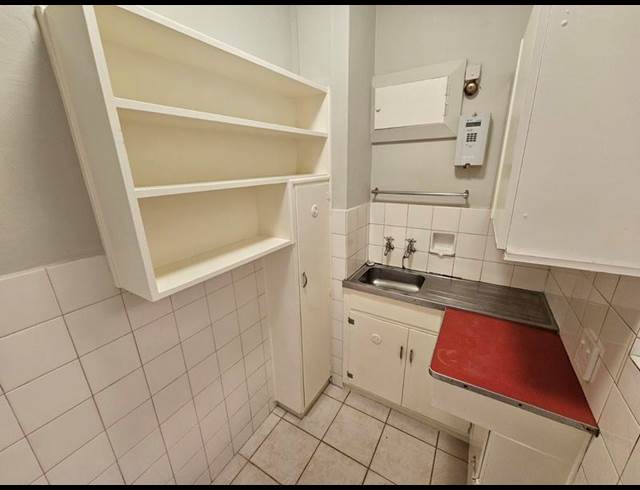 0 BEDROOM PROPERTY TO RENT IN RONDEBOSCH