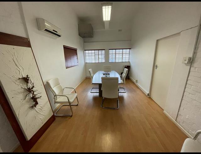 850M² WAREHOUSE TO LET IN PAARDEN EILAND