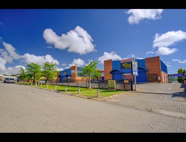 125M² RETAIL TO LET IN RIVERSIDE INDUSTRIAL PARK