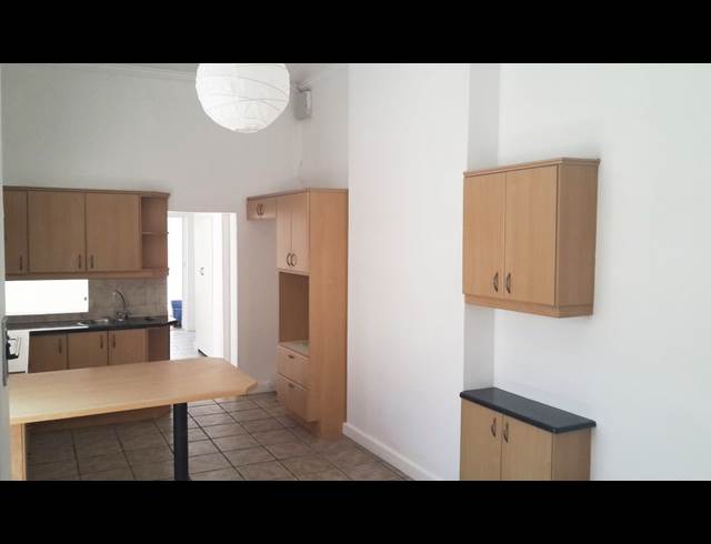 2 bed property to rent in OBSERVATORY